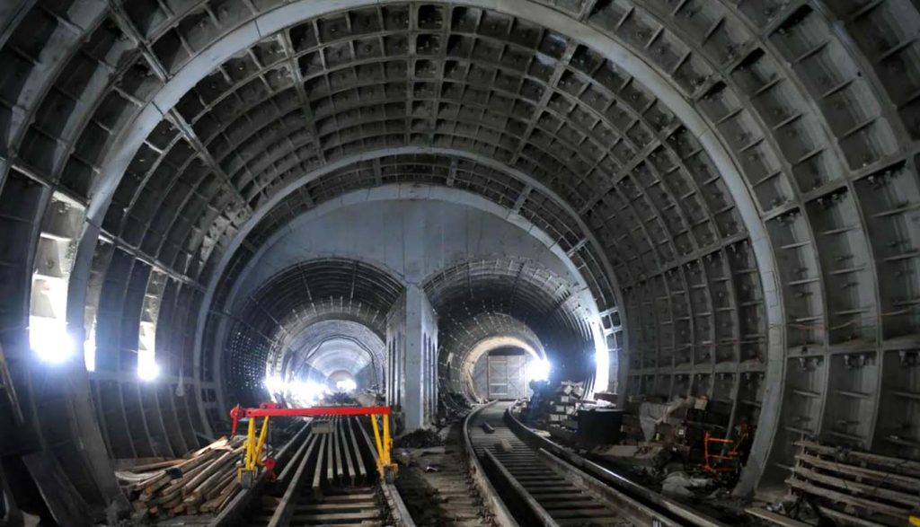 Двухпутный тоннель в метро выгоднее прокладывать большим щитом в один проход