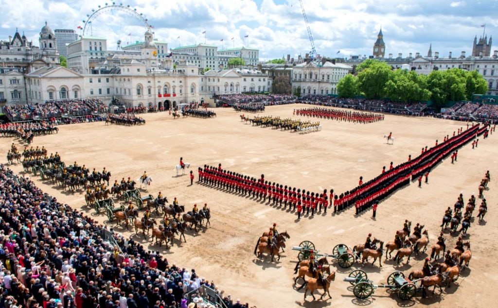 Вынос знамени, "Trooping the Colour"