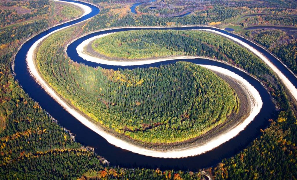 Обь - самая большая река в России по площади бассейна